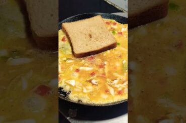 Healthy wala bread omlet kaise banaya #omlet #bread #recipes #healthyrecipe #breakfastrecipe