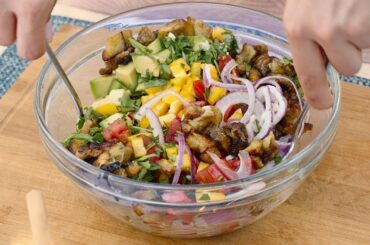 The most popular salad of this summer! Whip it up in 10 minutes