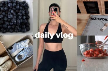 DAILY VLOG: mini grocery haul, cooking a healthy dinner, morning in my life + viral tiktok recipe