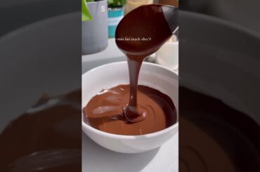 Healthy Treat Chocolate Apple Donut Recipe!#shortsvideo #healthy #yummy #donuts#kids