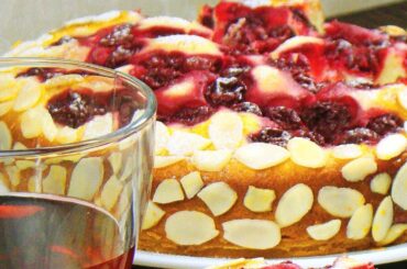 When there is no time at all! Delicious cherry cake in 5 minutes All mixed and in the oven!