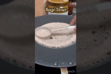 #short #ytshorts Ragi Dosa/Ragi Recipes/Healthy Breakfast & Dinner Recipe/Crispy Ragi Dosa/Easy Dosa
