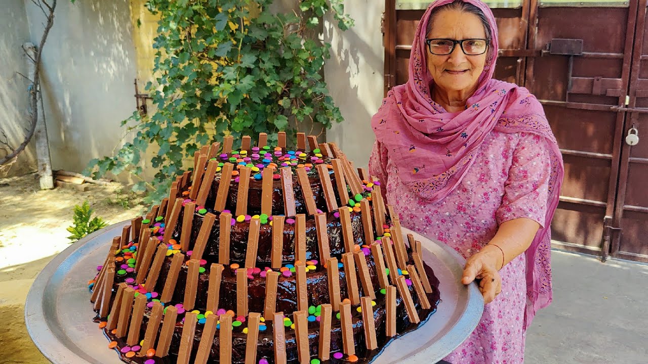 KITKAT CHOCOLATE CAKE | Delicious Chocolate Cake Decorating | Amazing Kitkat Cake Recipe KITKAT CHOCOLATE CAKE | Delicious Chocolate Cake Decorating | Amazing Kitkat Cake Recipe