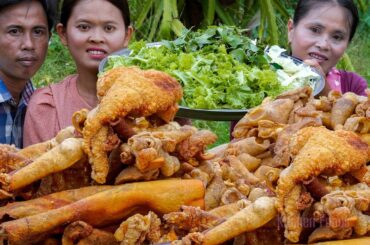 Delicious Crispy Pig Skin Recipe in Village - Deep Fried Skin Food - Kitchen Foods