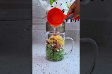 Best Green Detox Smoothie Recipe For Weight Loss | Fat-Burning Smoothie for Weight Loss