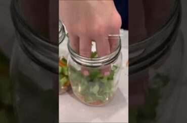 THE ONE MEAL I COULD EAT EVERYDAY | Mediterranean Salad Jar #healthy #recipe #cooking #shorts