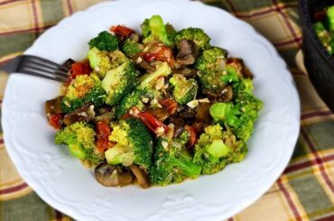 Under 15 MINUTES  BROCCOLI and MUSHROOM Recipe! Healthy, diet and Tasty