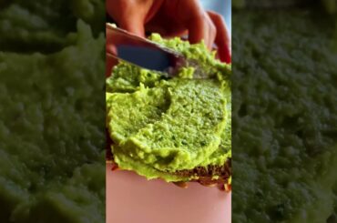 Healthy spread - full of healthy fats and fiber. Recipe in the comments.