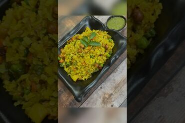 Easy and healthy Poha Recipe for breakfast | Poha Recipe #shorts #youtubeshorts #poharecipe