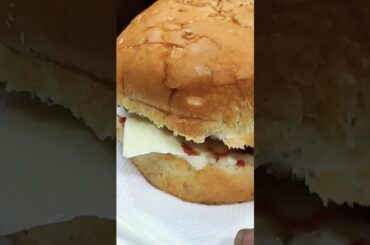 Restaurant Style Burger #quickrecipe #healthy #healthyrecipes  #trending #viral #desirecipes #shorts