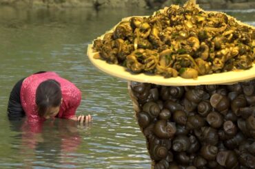 Harvest snails - Snail Cooking and Eating | Healthy Snail Recipe banana flower - Ma Thi Uy