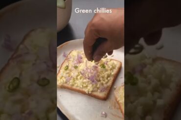 cheesy garlic toast recipe #garlictoast #tasty #dominos #newshort #garlicbread #recipe #healthy