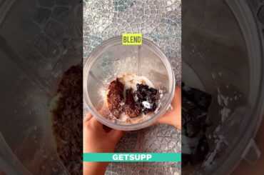 Get a healthy banana smoothie with Yogabar Dark chocolate Oats at GetSupp| India's health store