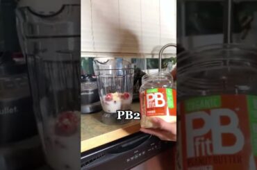 HEALTHY and EASY Protein Smoothie Recipes (for building muscle & weight loss) #shorts