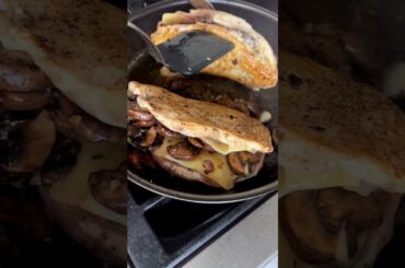 Balsamic Mushroom & Swiss Stuffed Chicken Instagram: healthyishfoods #shorts #healthy #recipes