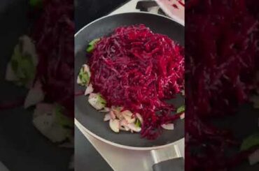 Beetroot Raita | Easy and Healthy Indian Yogurt Dip #shorts #short #beetrootraita