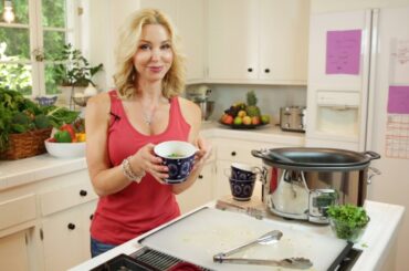 Slow Cook Sunday - White Chicken Chili - Healthy Recipes Over 40