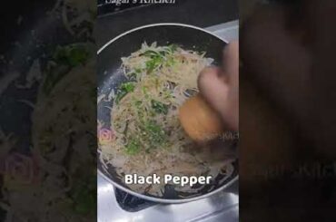 onion sandwich healthy to easy thoda alag hai lekin test very easy to make#youtubeshorts #viral