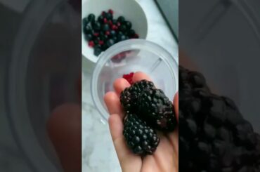 Healthy smoothie recipe link in my description #smoothie #detox #weightloss #burningwight