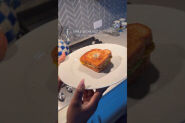 Egg in a Hole + Avocado Toasted Sandwich for an Easy, Healthy Breakfast