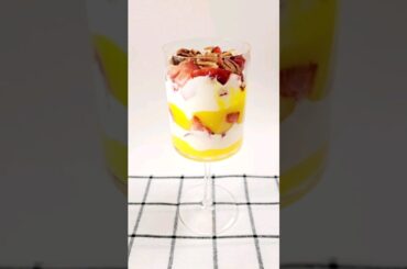 Delicious yogurt and fruit parfait! #trending #food #recipe #chef #cooking #viral #healthy