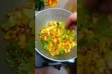 Aloo puha recipes #poha recipes # healthy breakfast# shorts # viral videos #