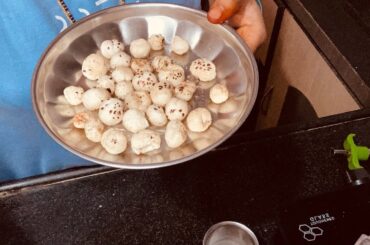 Super healthy and easy full makhana snack recipe for kids in telugu | How to give makhana to kids