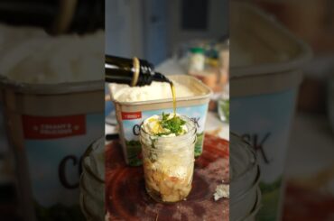 Garlic bread ready in 5 minutes. Homemade garlic spread made with Country Crock Original Spread