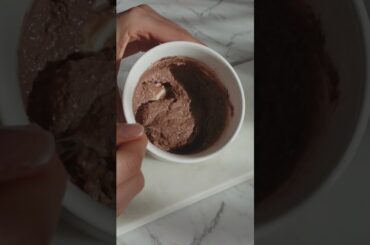 upgrade your morning oatmeal to the next level with this DOUBLE CHOCOLATE OAT MUFFIN #healthy #oats