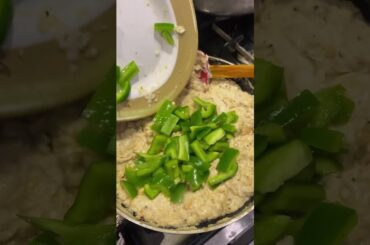 #streetfood #youtubeshorts #pizza #foodie #foodlovers #foodvlog #totaldesifood1#chicken #shawarma