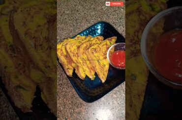 Healthy Moong dal Toast | #shortsfeed #shortsviral #shorts #moongdalrecipe #youtubeserch #2023shorts