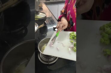 Healthy & Tasty Brocolli Soup for 1+ year babies & also adults #Shorts