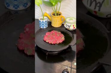 Beetroot Moringa Pancake-Healthy Breakfast in just 10 mins-Beetroot Chilla #shorts