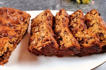 Make this diet cake with oats, yogurt and raisins! It's so delicious and healthy!