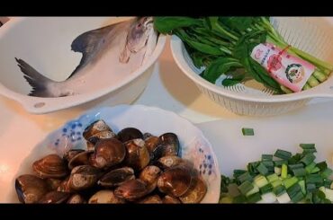 The Easiest Healthy Lunch Idea ... clam soup, pompano fried fish and vegetables.