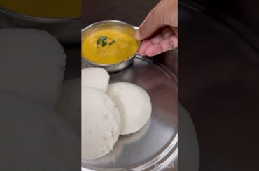 #shorts #youtubeshorts Idli w/Chutney/Carrot Chutney Recipe/Breakfast Ideas/Easy Dinner/Idly Chutney