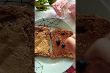 The Best Peanut/Almond Butter Topped with Blueberry and Chia Seeds #breakfastideas #peanutbutter