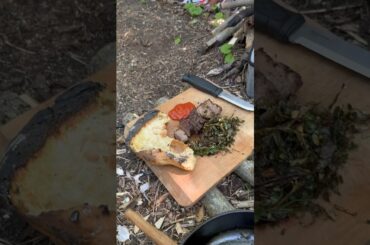 Steak, Hot Sauce, Roasted Bread and Healthy Green #healthyfood
