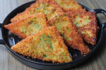 After discovering this recipe, I just want to make bread like this ! Crispy Bread Toast Recipe