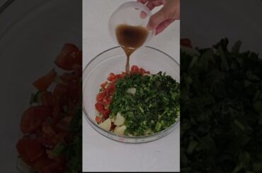 HEALTHY CHICKPEAS SALAD #chickpeasrecipe  #saladrecipe#easyrecipe #healthyrecipes #shorts