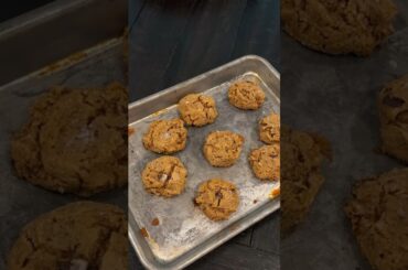 wake & bake with me ft. an easy & healthy chocolate chip cookie recipe! #healthydessert #shorts