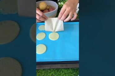 Healthy & Guilt Free - 1 Ingredients Chips - POTATO ! These are going to blow your mind.