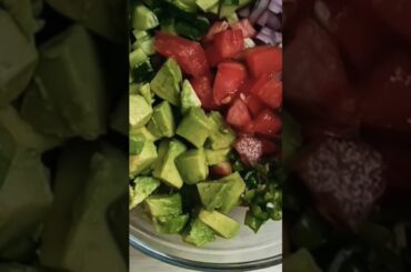 Simple salad in no time #salsa #salad #healthy #shorts