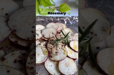 Sweet potato baked chips | healthy snacks #healthysnacks #sweetpotatochips