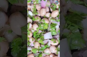 Learn to prepare 2 healthy and tasty dishes Boiled Peanut Salad and Hummus. #peanut #hummusrecipe