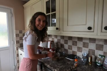 HEALTHY ENERGY SNACK RECIPE - DATE BALLS