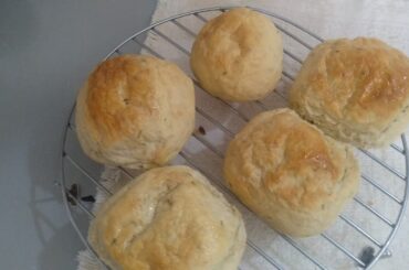 Healthy homemade buns with cumin seeds |OMG Cumin buns | recipe of buns for breakfast in Urdu  (AKK)