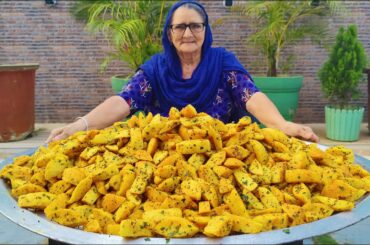 MASALA IDLI | Indian Street Food Masala Idli With Coconut Chutney Recipe | Veg Village Food
