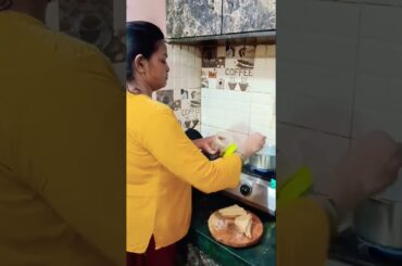 #ek bar khayenge bahar ka khanna bhool jayenge#instand sandwich# tasty #healthy #reewa andmom.