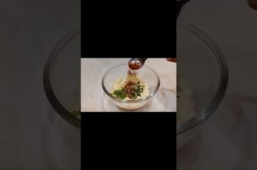 Suji medu vada recipe!suji snacks recipe!instant healthy snacks #instantsnacks #food #trendingshort